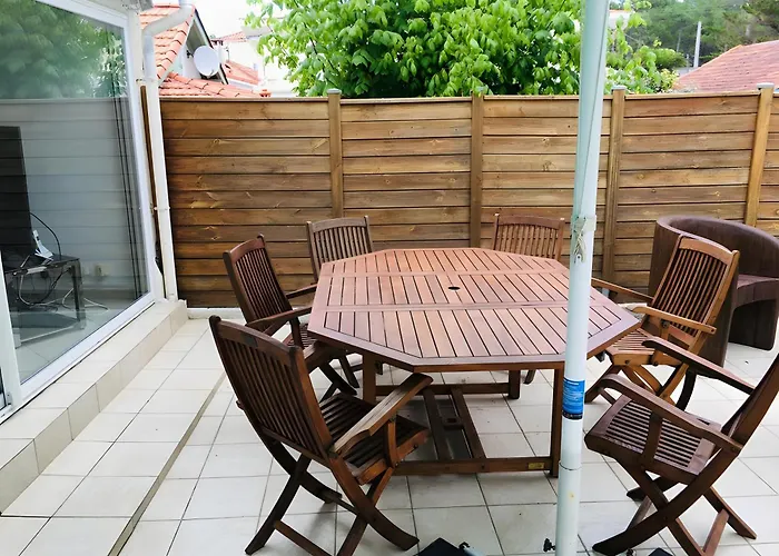 Hébergement de vacances Lyne - 4 Etoiles -